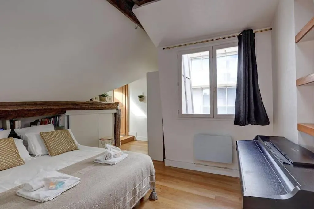 Loft Place Des Vosges Paris Apartment
