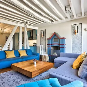 Apartment Le Marais Superb Terrace Free Netflix, Paris